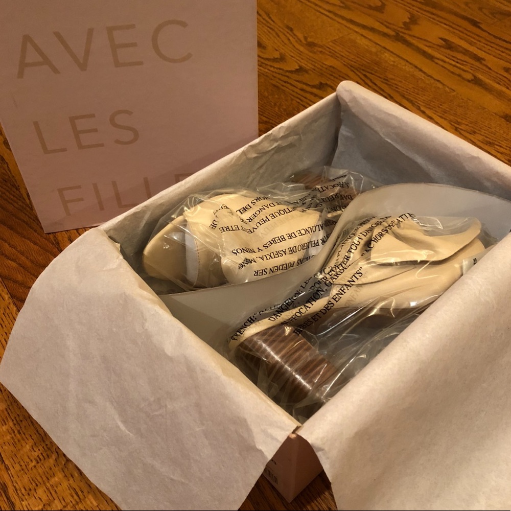 NIB Avec Les Filles ~ Marie Cream Leather Heels - Picture 5 of 7